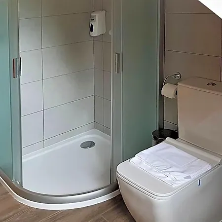 Hotel Bunkr Karlstejn - Modry Dum 4*