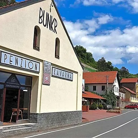 Bunkr Karlstejn - Modry Dum Hotel Halouny