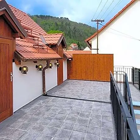 Bunkr Karlstejn - Modry Dum Hotel 4*